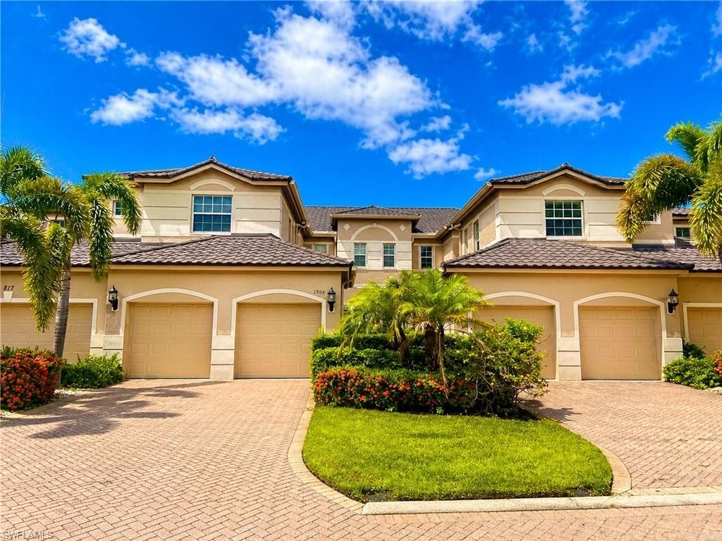 817 Regency Reserve CIR 3901-1