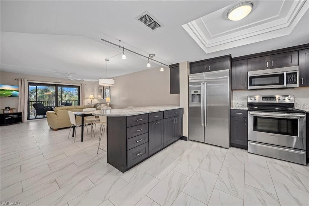 1919 Olde Middle Gulf DR 502-7