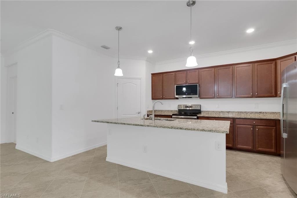 9469 Foxglove LN-8