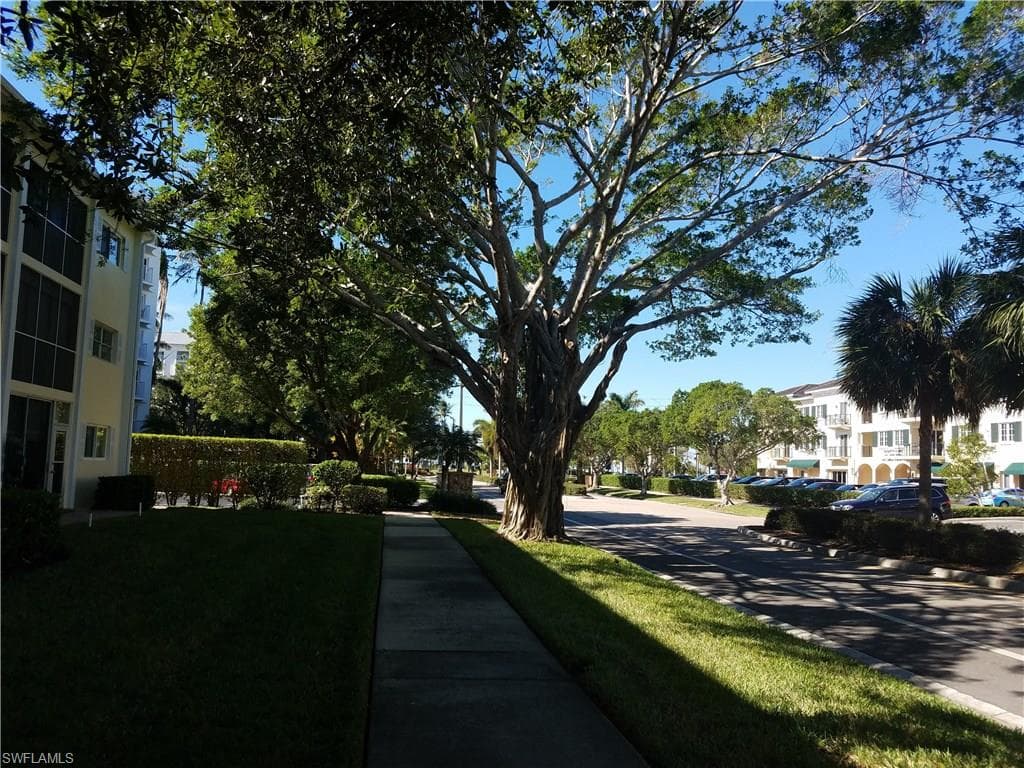 216 Banyan BLVD 216-3