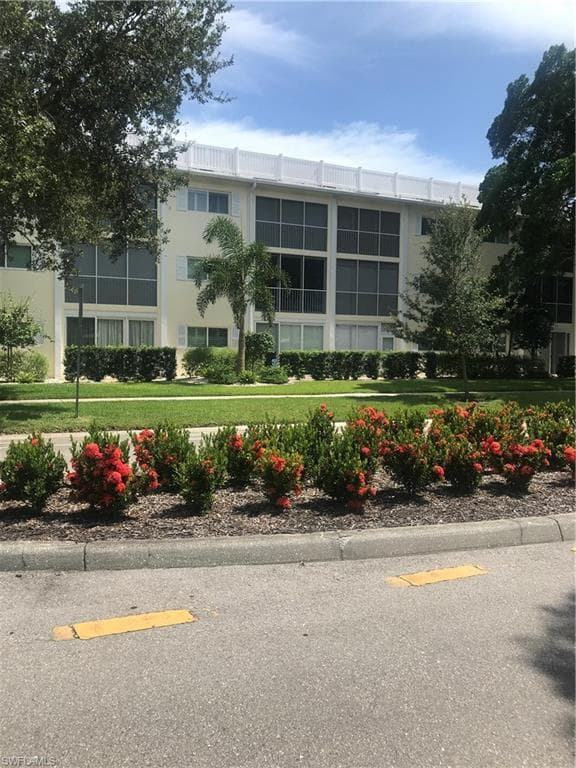 216 Banyan BLVD 216-1