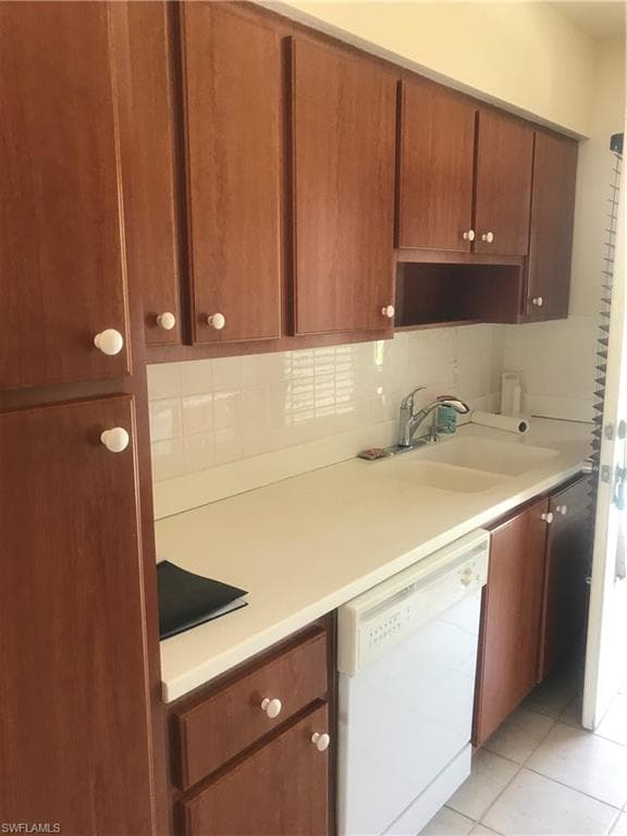 216 Banyan BLVD 216-10