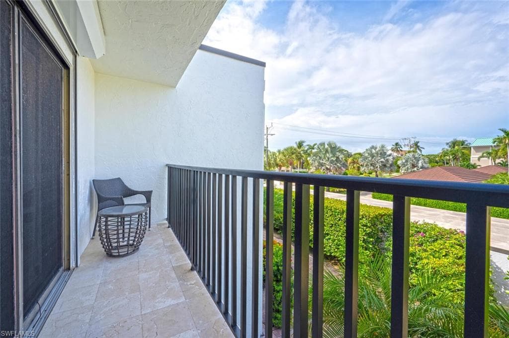 1080 6th ST S-24