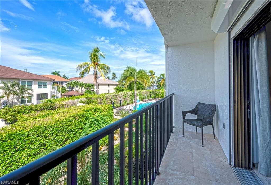 1080 6th ST S-25