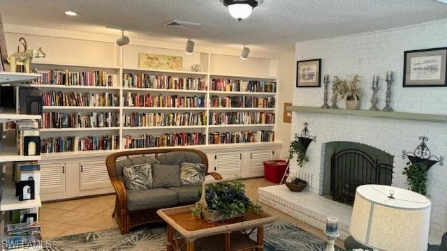 5509 Miles Standish LN-33