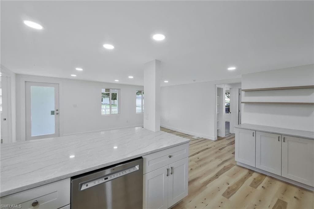 1755 Oakley AVE-12