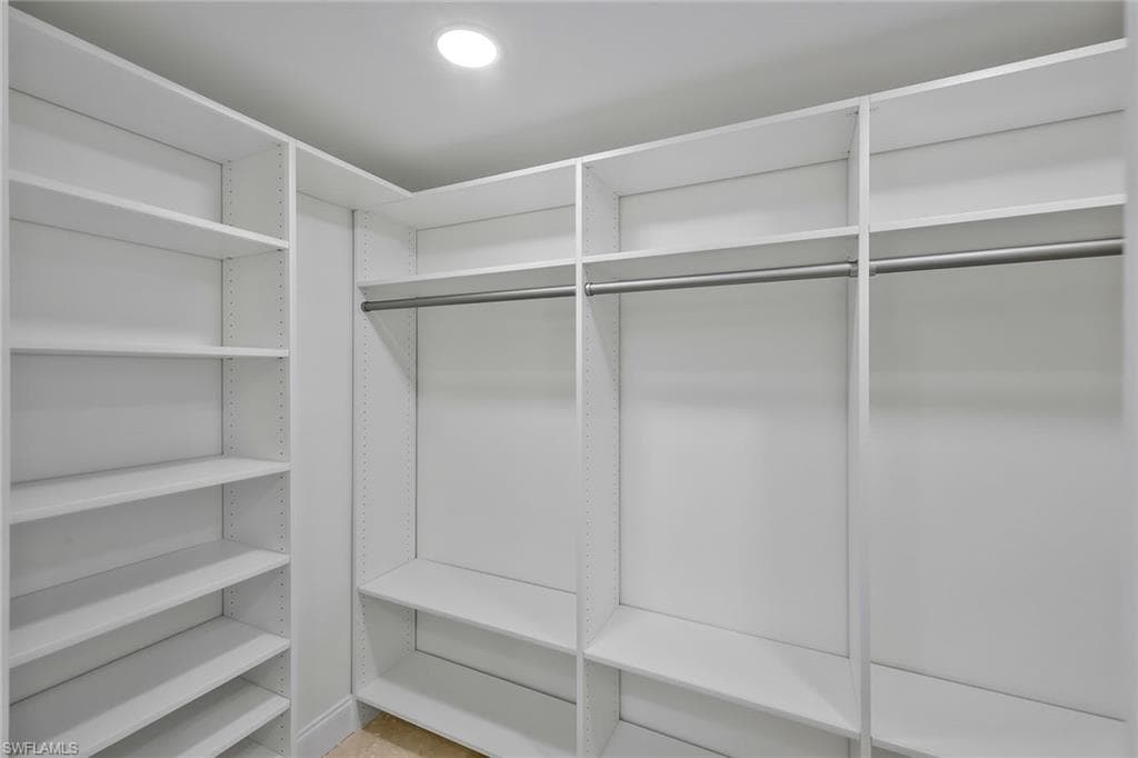 1755 Oakley AVE-22
