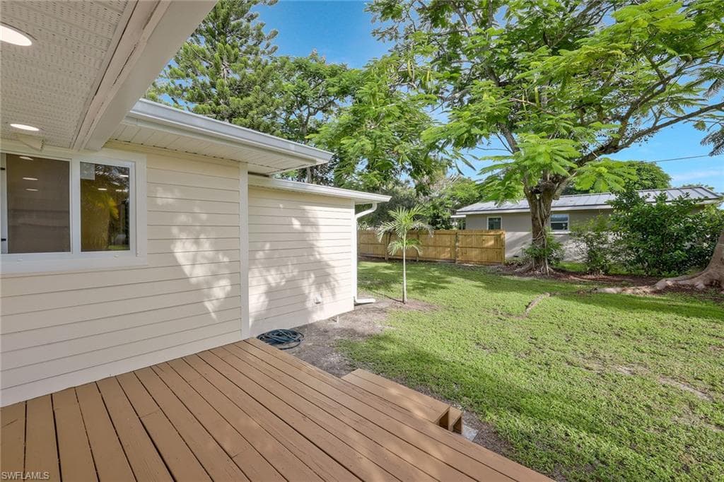 1755 Oakley AVE-24