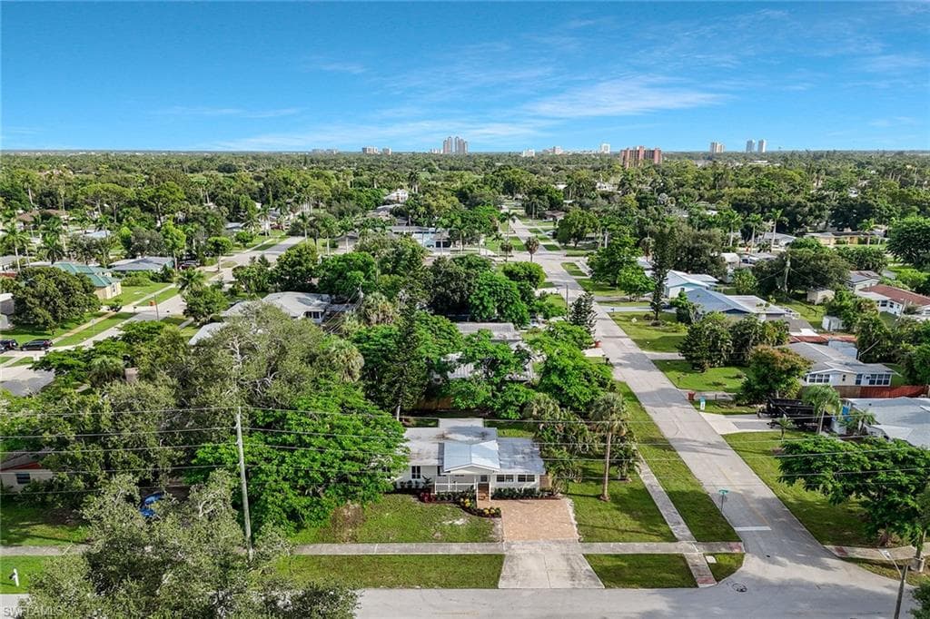 1755 Oakley AVE-34