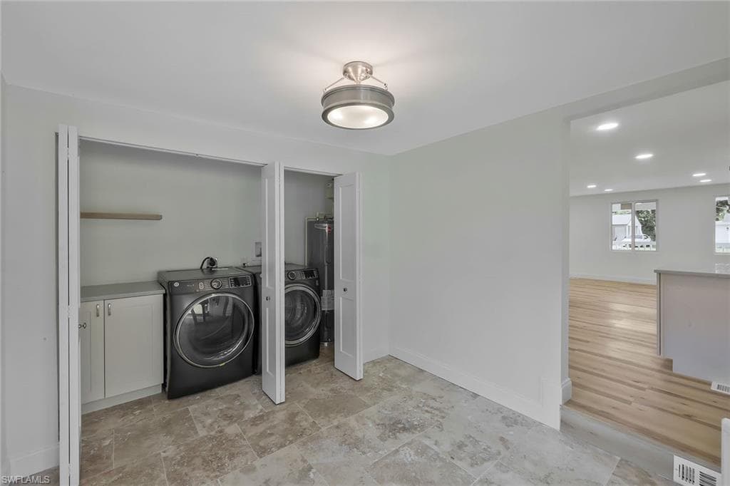 1755 Oakley AVE-15