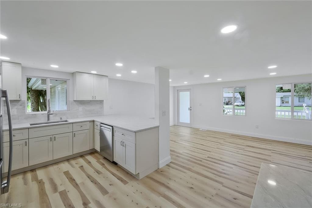 1755 Oakley AVE-11