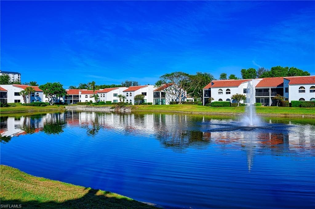 613 BEACHWALK CIR J-2