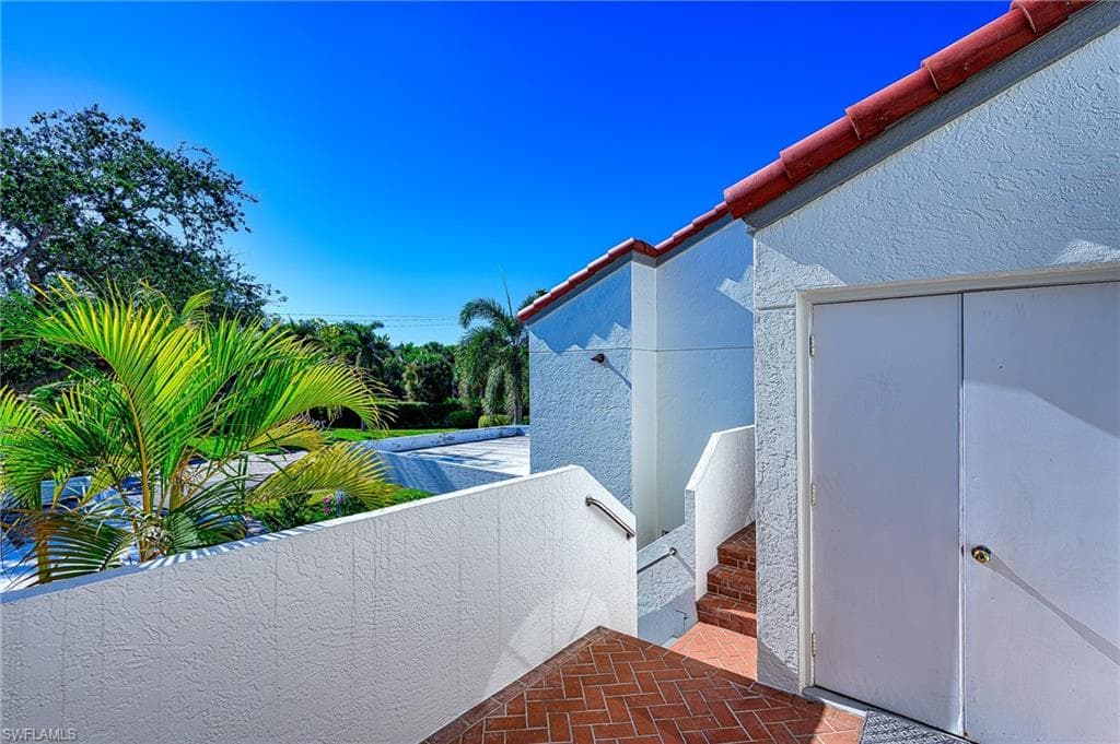 613 BEACHWALK CIR J-6