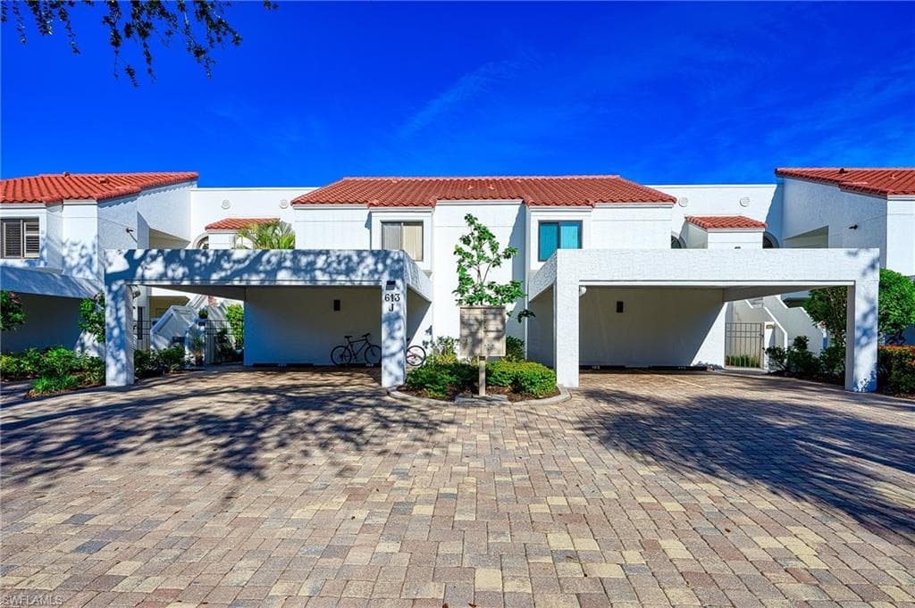 613 BEACHWALK CIR J-3