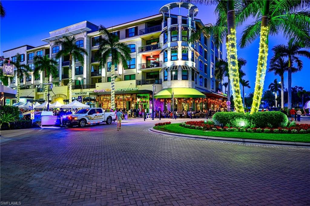 613 BEACHWALK CIR J-32