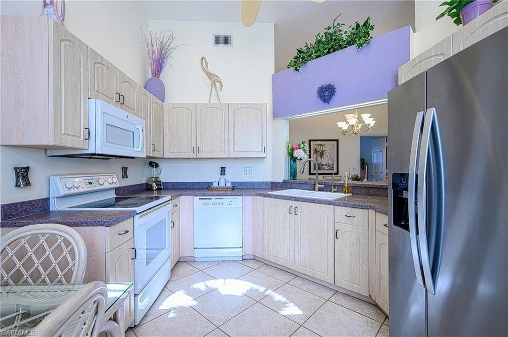 613 BEACHWALK CIR J-15