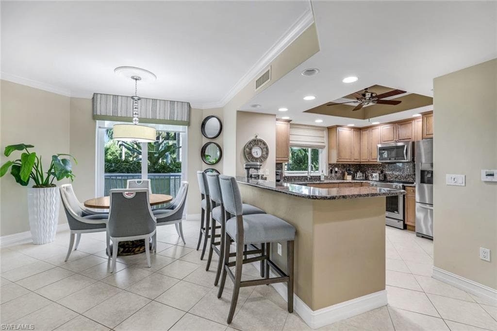 2728 Tiburon BLVD E 105-6