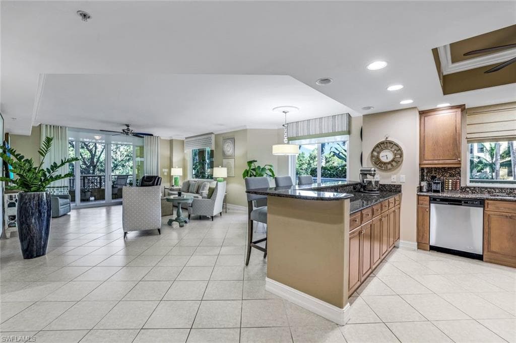 2728 Tiburon BLVD E 105-5