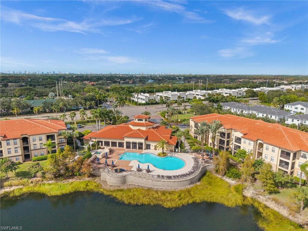 12930 Positano CIR 307-18