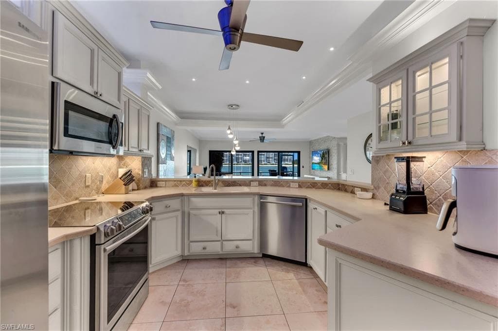 504 La Peninsula BLVD 504-4