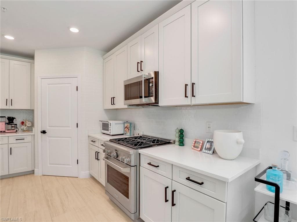 16356 Viansa WAY 101-18