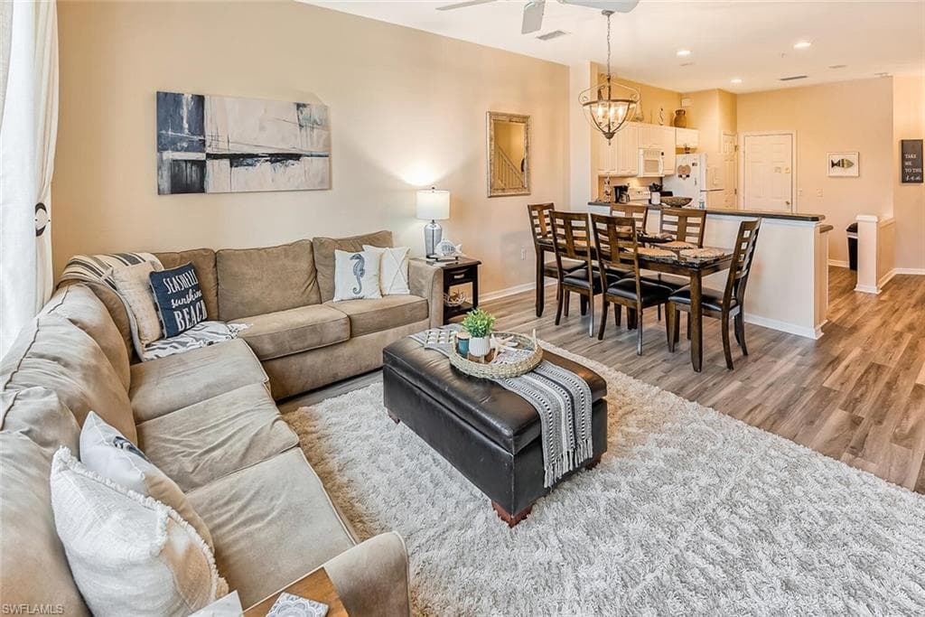 1080 Hampton CIR-1