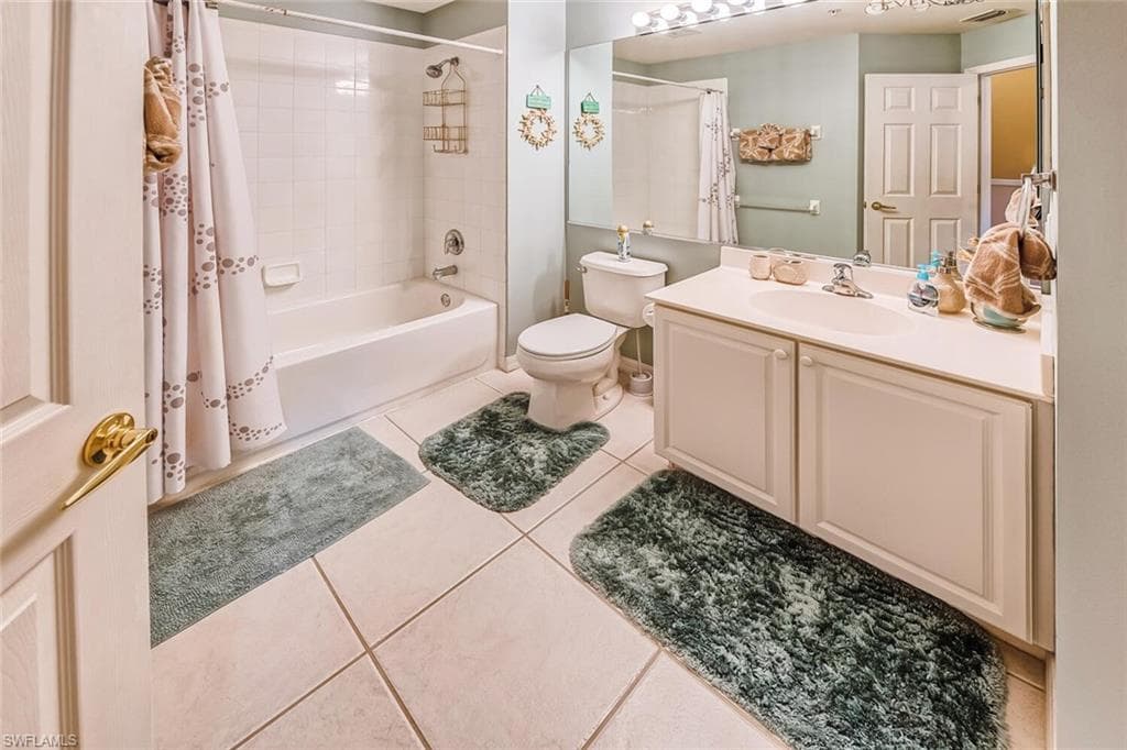 1080 Hampton CIR-14