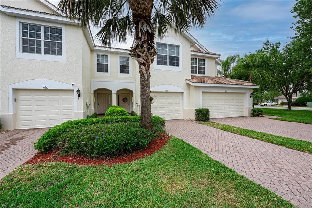 1080 Hampton CIR-18