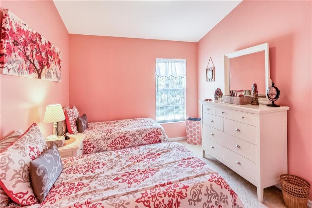 1080 Hampton CIR-15