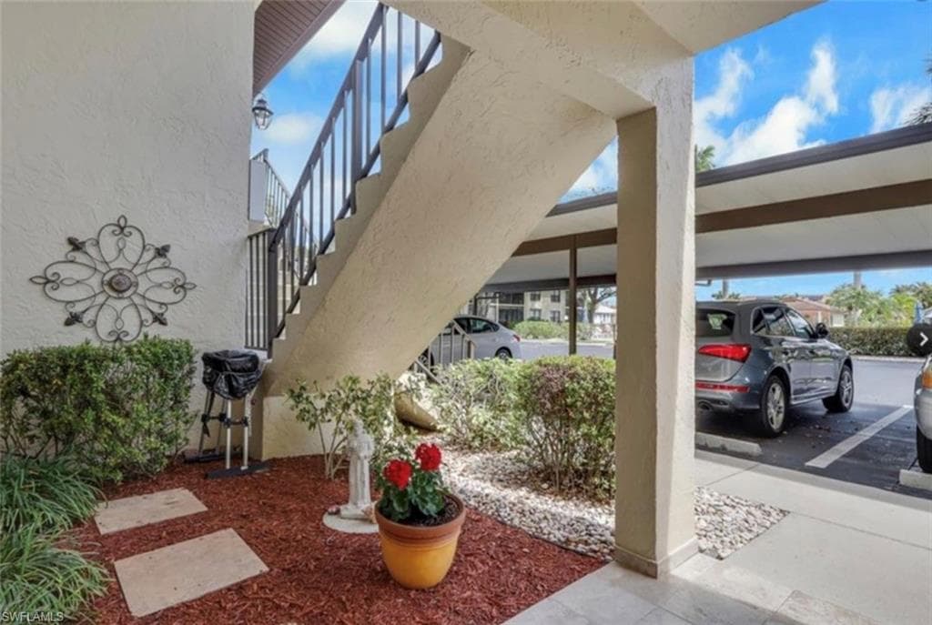 4240 Chantelle DR B103-36