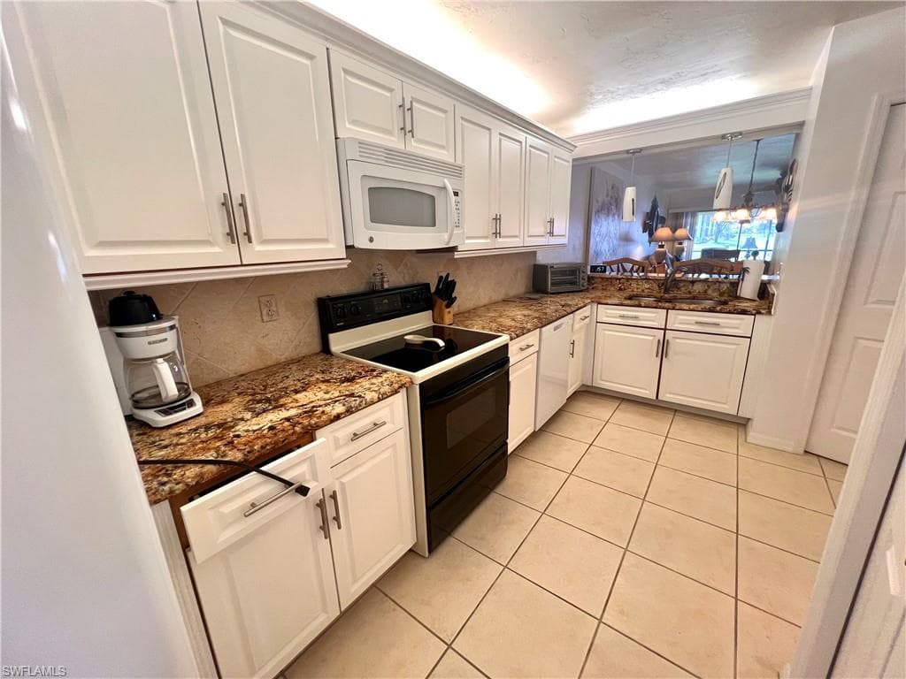 4240 Chantelle DR B103-5
