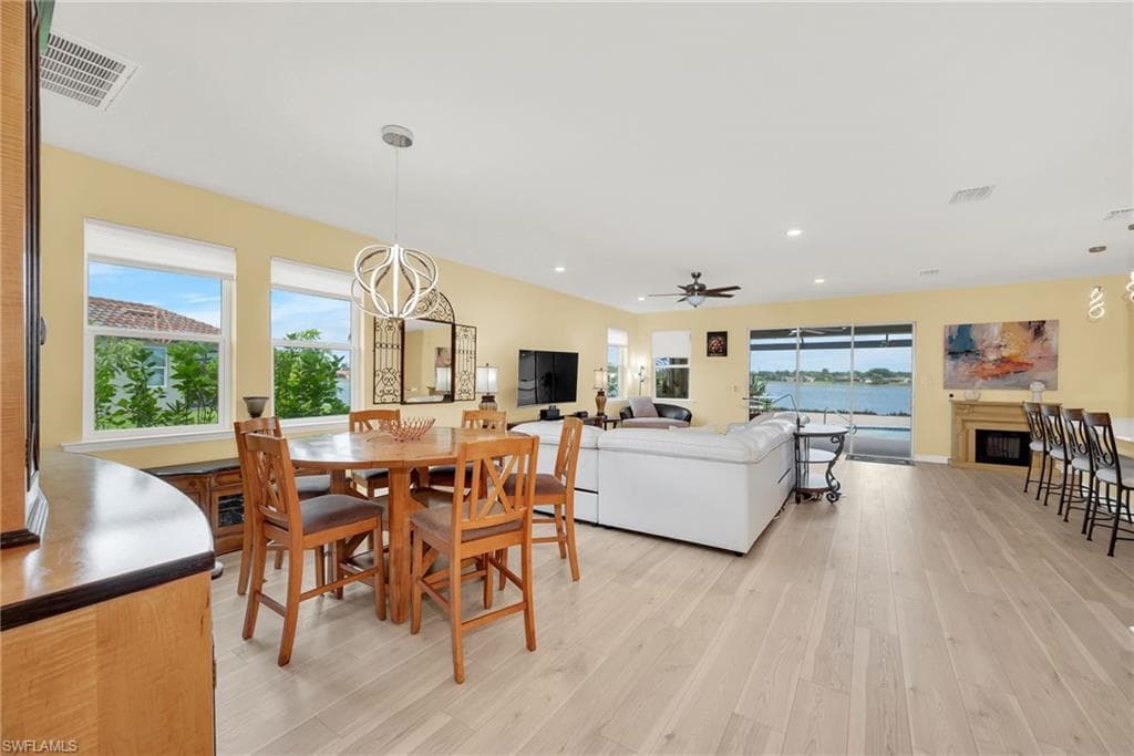 2078 Grove DR-9