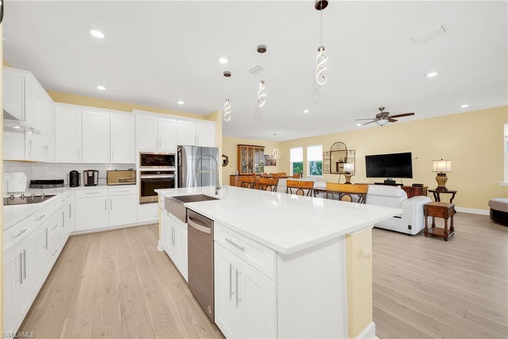 2078 Grove DR-4