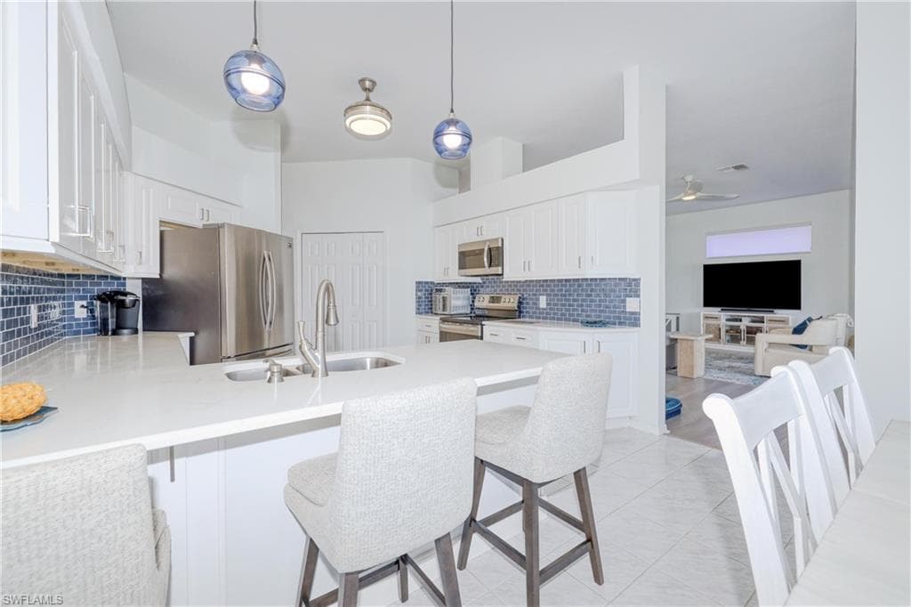 22589 Island Lakes DR-12