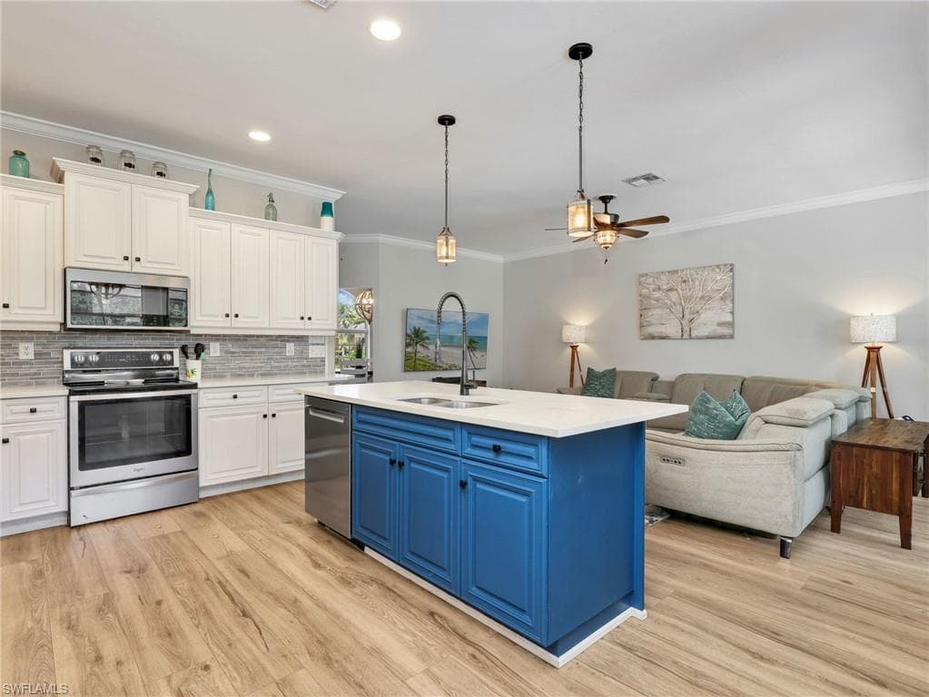 25251 Bay Cedar DR-16