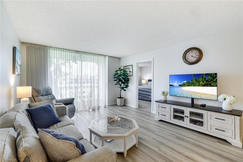 200 Forest Lakes BLVD 204-3