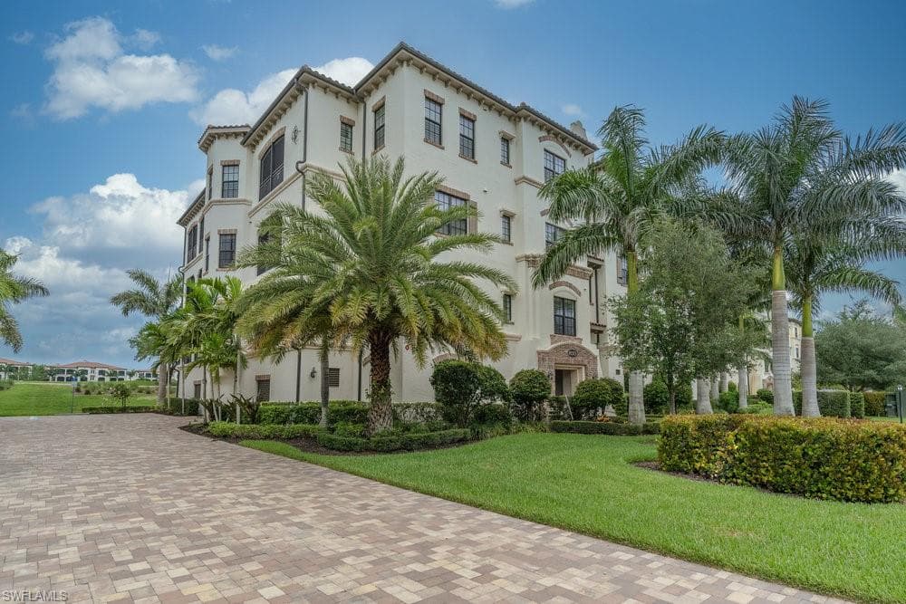 16375 Viansa WAY 102-33