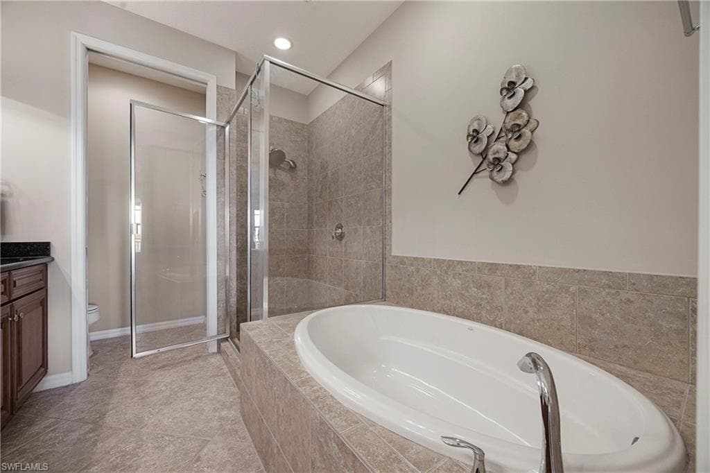 11875 Izarra WAY 8712-14