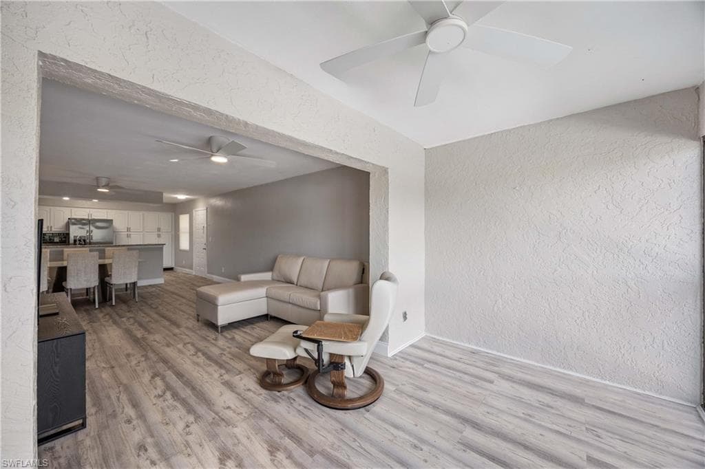 228 Fox Glen DR 3310-13