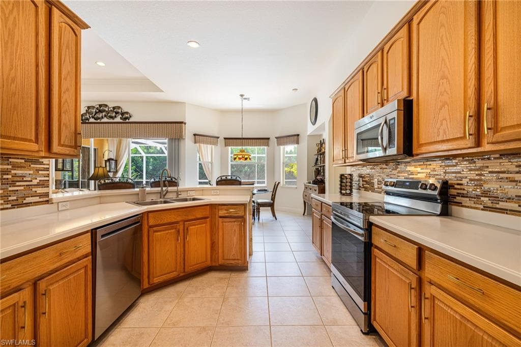 9836 Los Altos CT-22