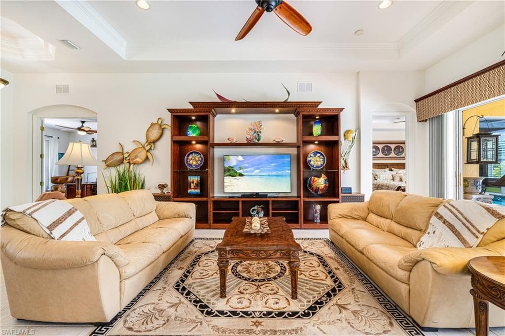 9836 Los Altos CT-19