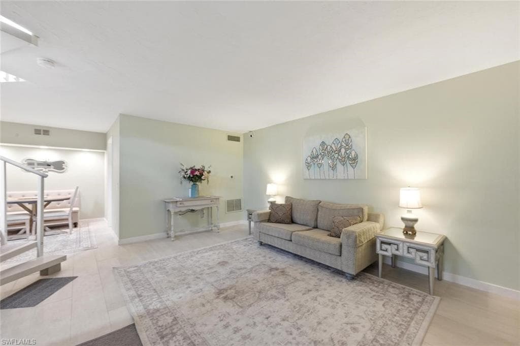 16001 Amberwood Lake CT 1-12
