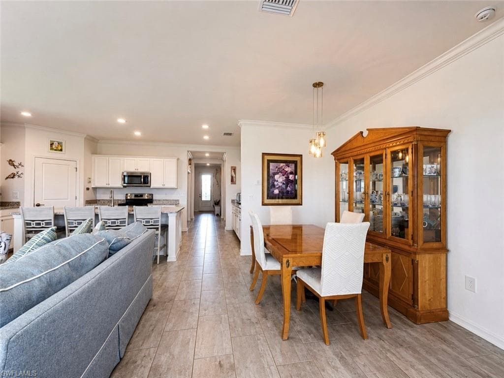 16141 Rosemallow LN-17
