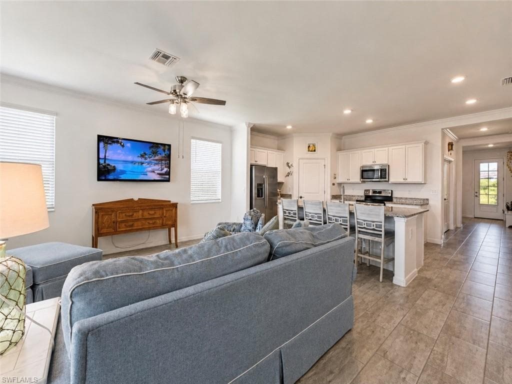 16141 Rosemallow LN-16
