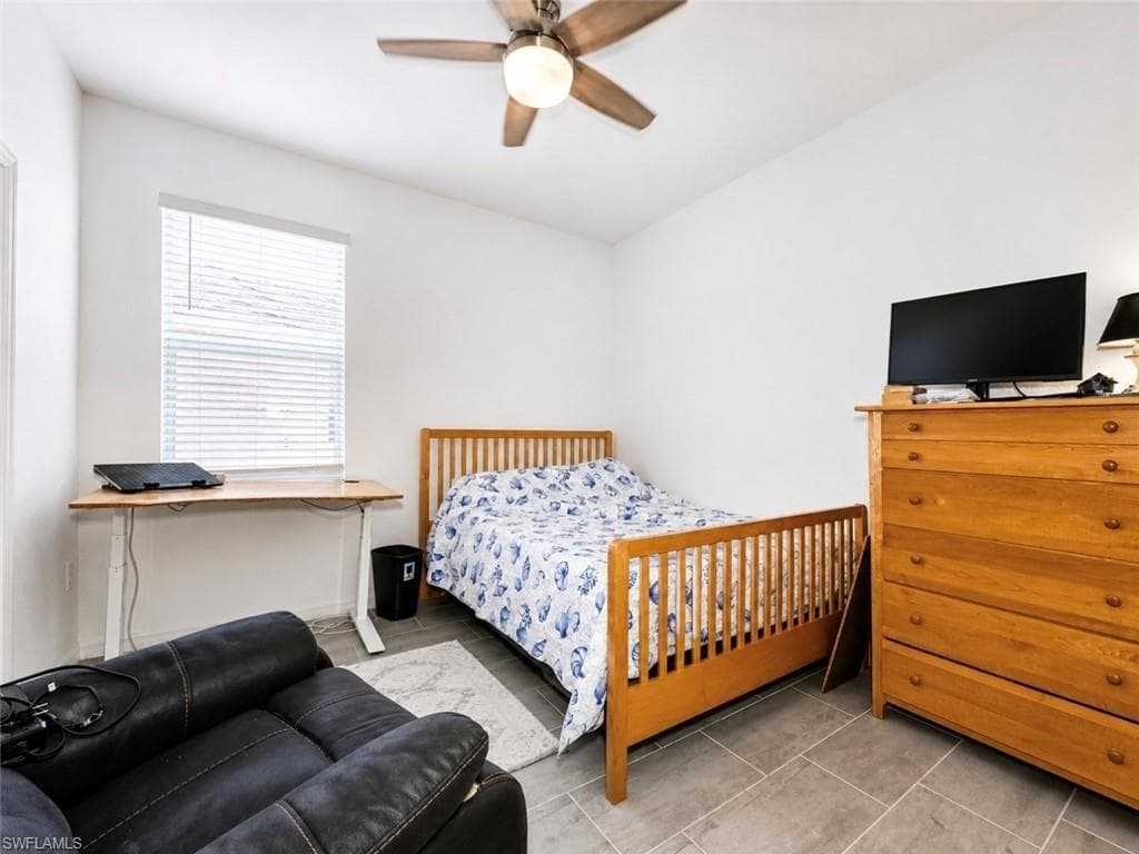 16141 Rosemallow LN-26