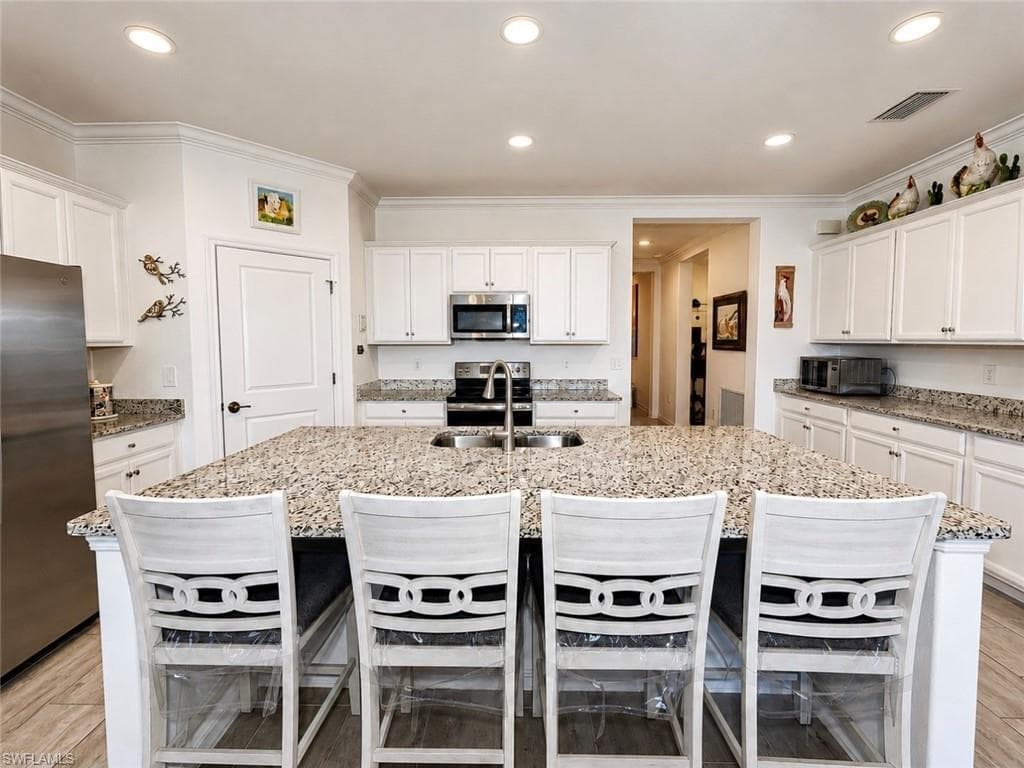 16141 Rosemallow LN-3