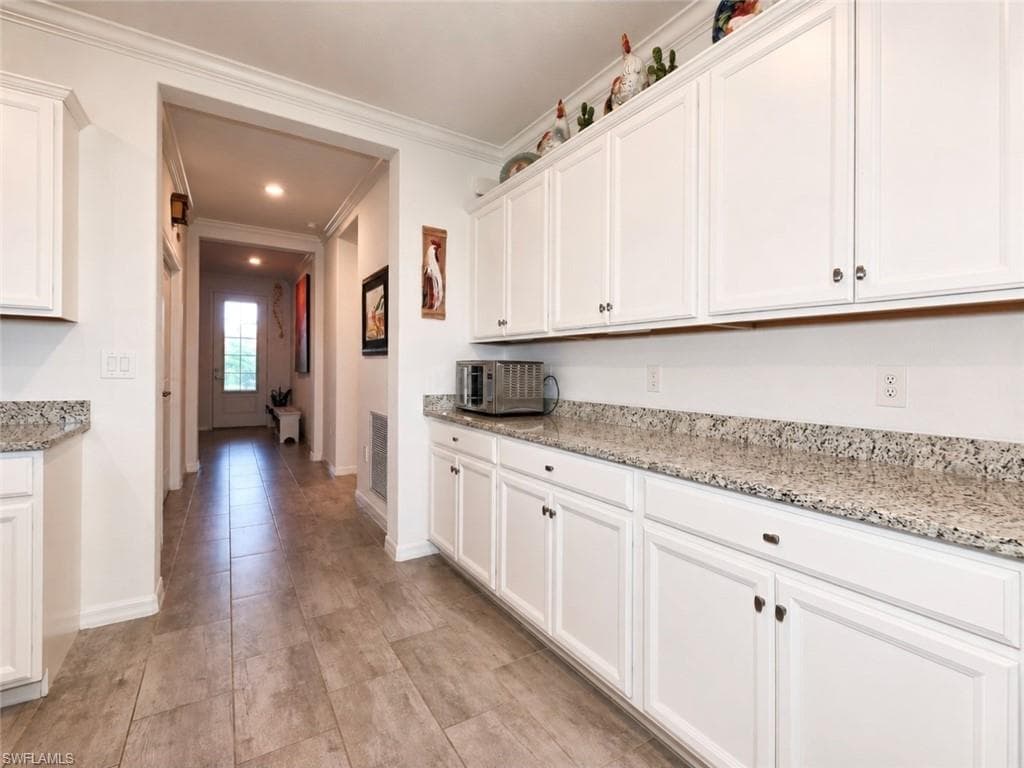 16141 Rosemallow LN-10