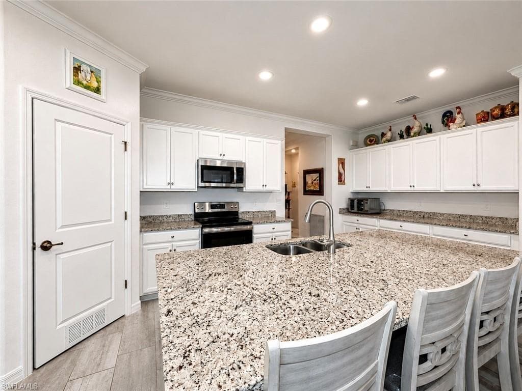 16141 Rosemallow LN-8