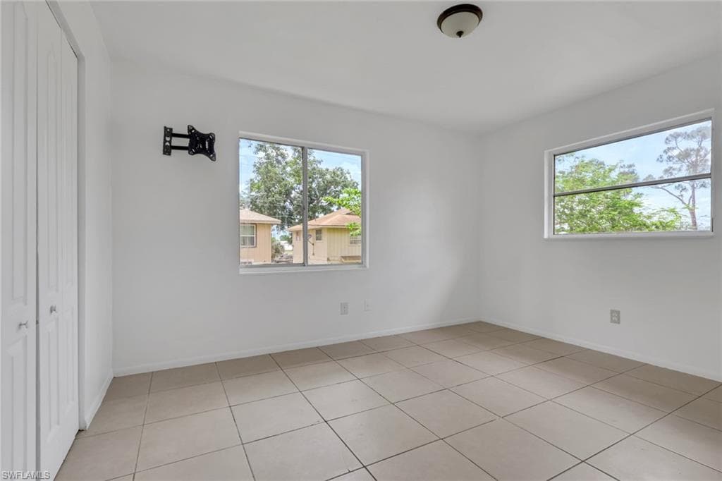 5510/5512 Eleventh AVE-16