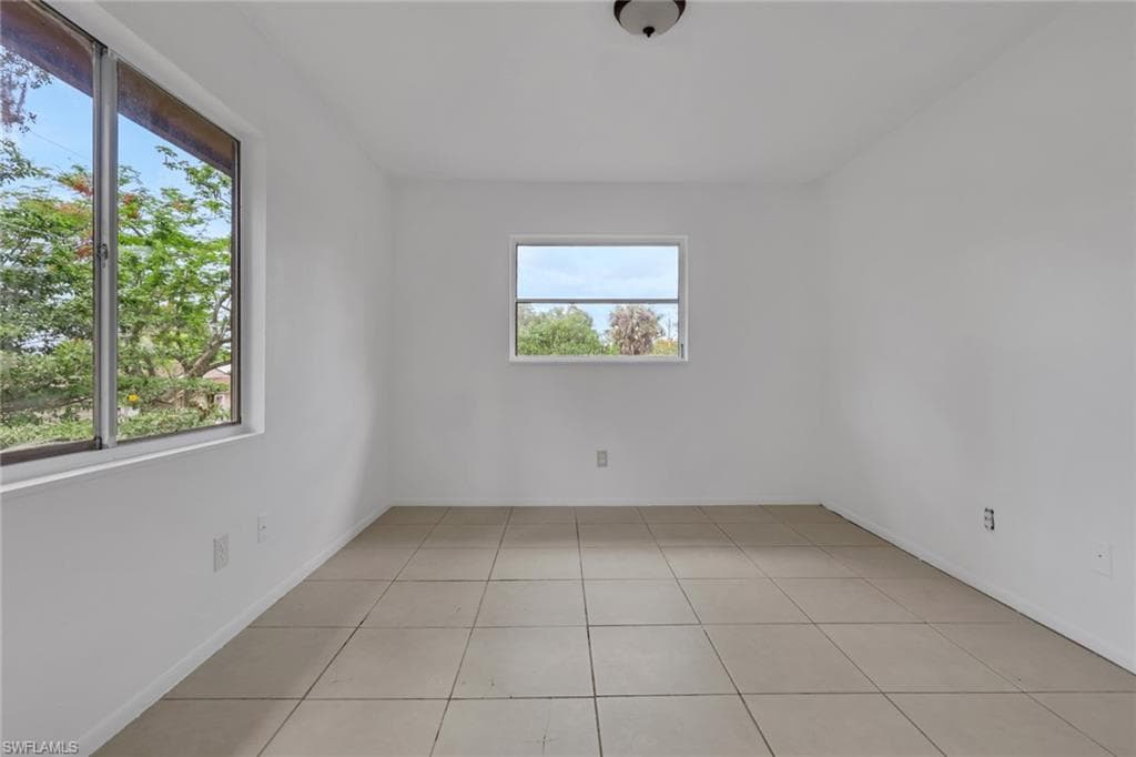 5510/5512 Eleventh AVE-18